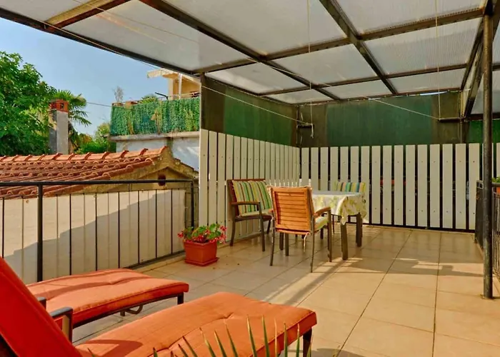 Nada With A Large Terrace Apartment Rovinj