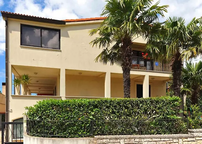 Apartment Nada With A Large Terrace Rovinj